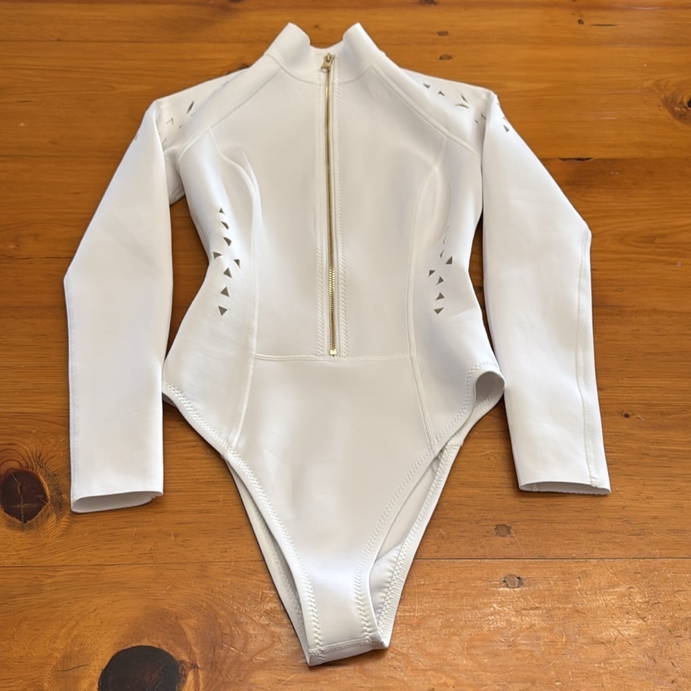 GiGi C Alexis Surfsuit - Picture 7 of 11